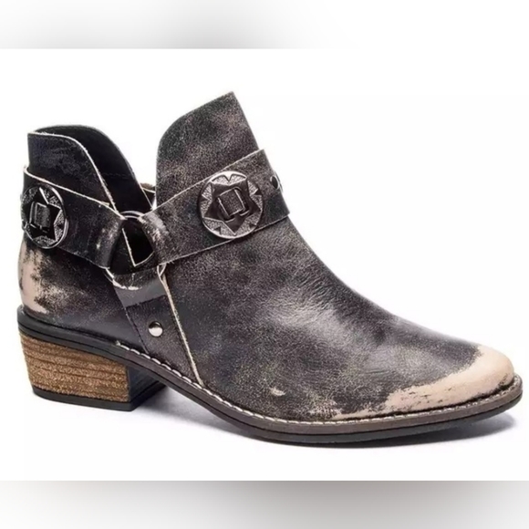 Chinese Laundry Shoes - Austin Booties by Chinese Laundry Sz 9 LIKE NEW